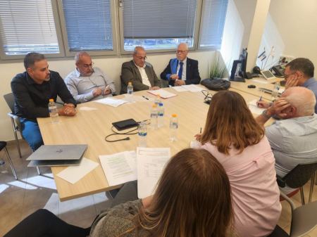 الطيبي : إنهاء إشكالية الرخص المؤقتة لخريجي التمريض وبحث أوضاع خريجي الأشعة وملاكات التخصص للأطباء العرب